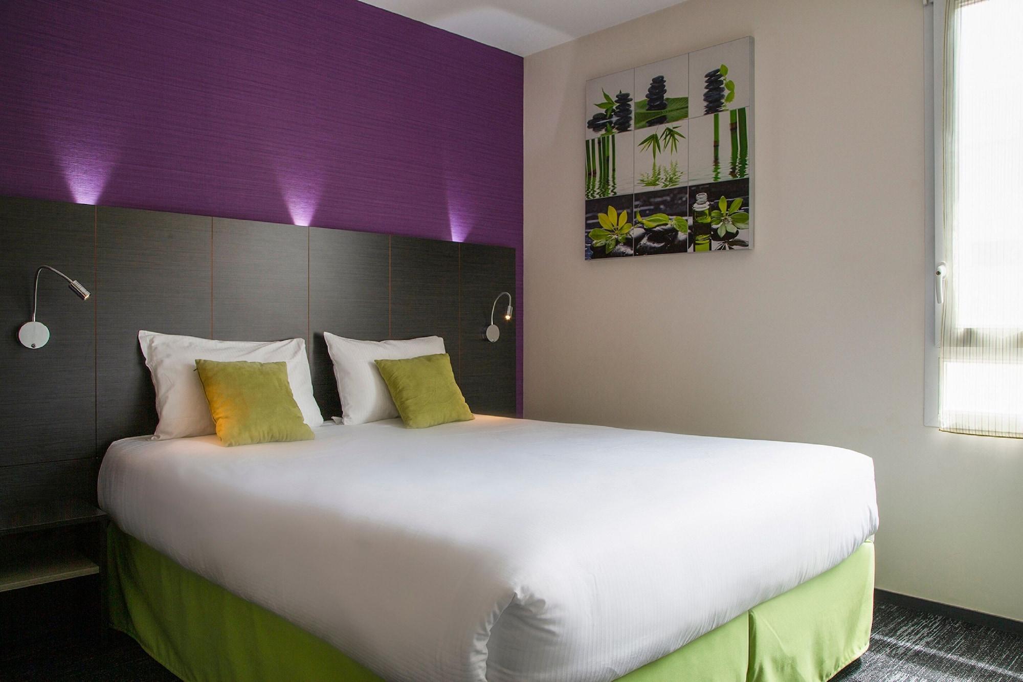 Hotel Kyriad Direct Nord
