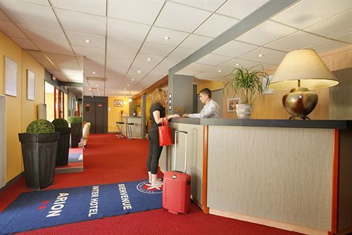 Hotel Kyriad Direct Nord 2*