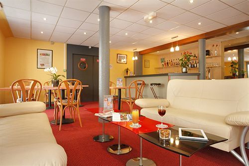 Hotel Kyriad Direct Nord 2*
